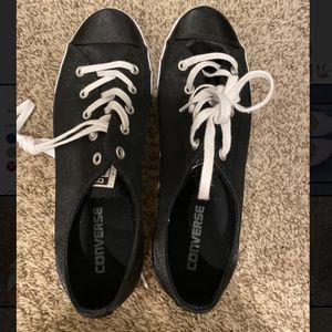 BNWOT Converse Satin Low Tops